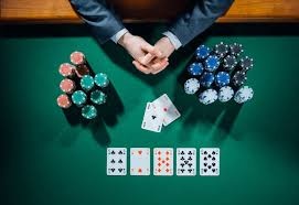 Fish trong Poker: Tìm hiểu về cách nhận biết và các đặc điểm