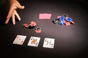 Bài rác trong poker: Tìm hiểu chi tiết về cách nhận biết và loại bỏ