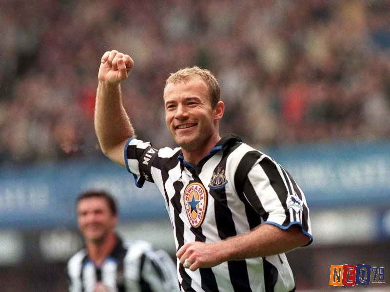 Dẫn đầu top cầu thủ ghi bàn nhiều nhất ngoại hạng anh là Alan Shearer