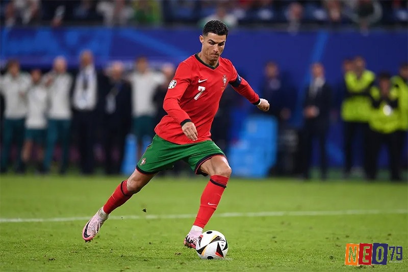 Cristiano Ronaldo có lượng fan vote top đẹp trai siêu khủng